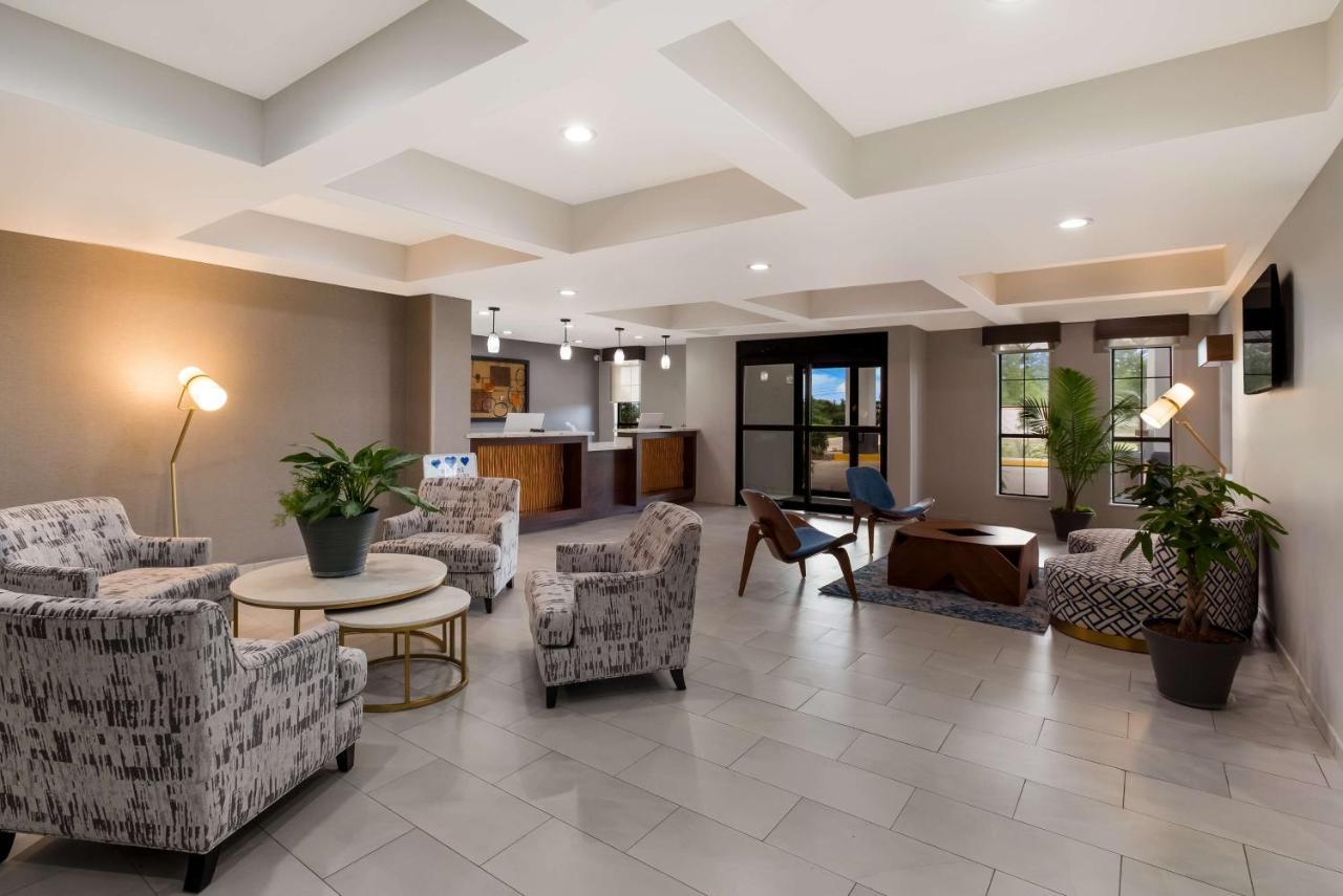 Best Western La Place Inn Bagian luar foto