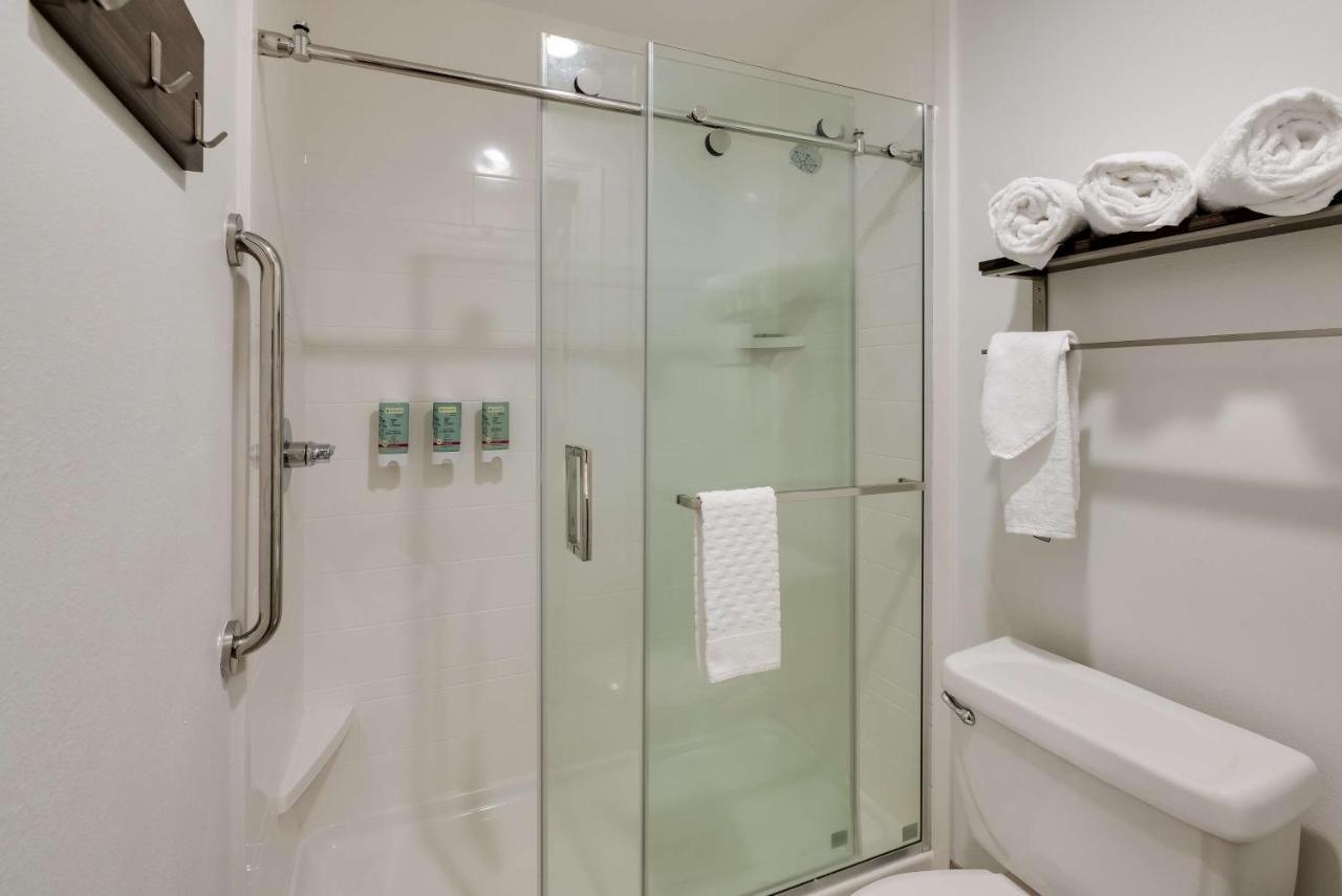 Best Western La Place Inn Bagian luar foto