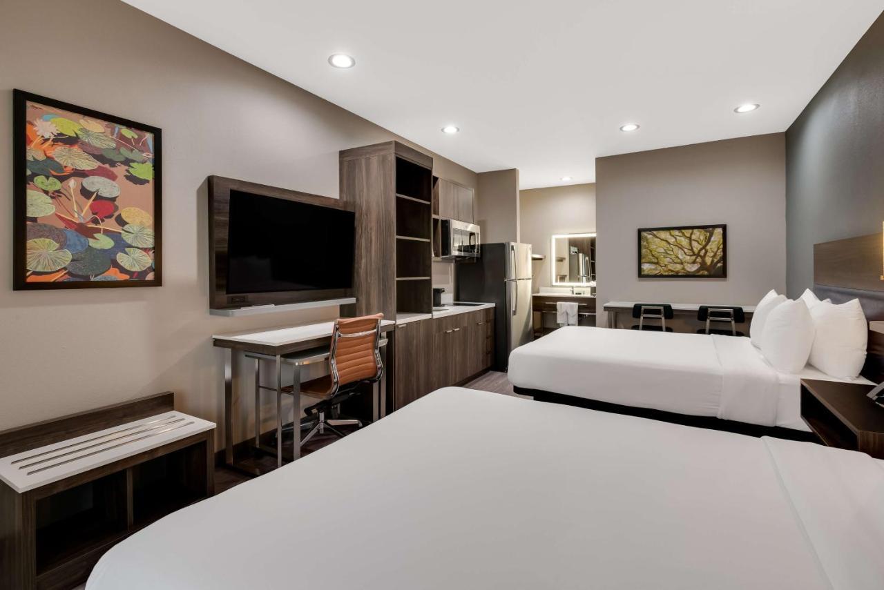 Best Western La Place Inn Bagian luar foto